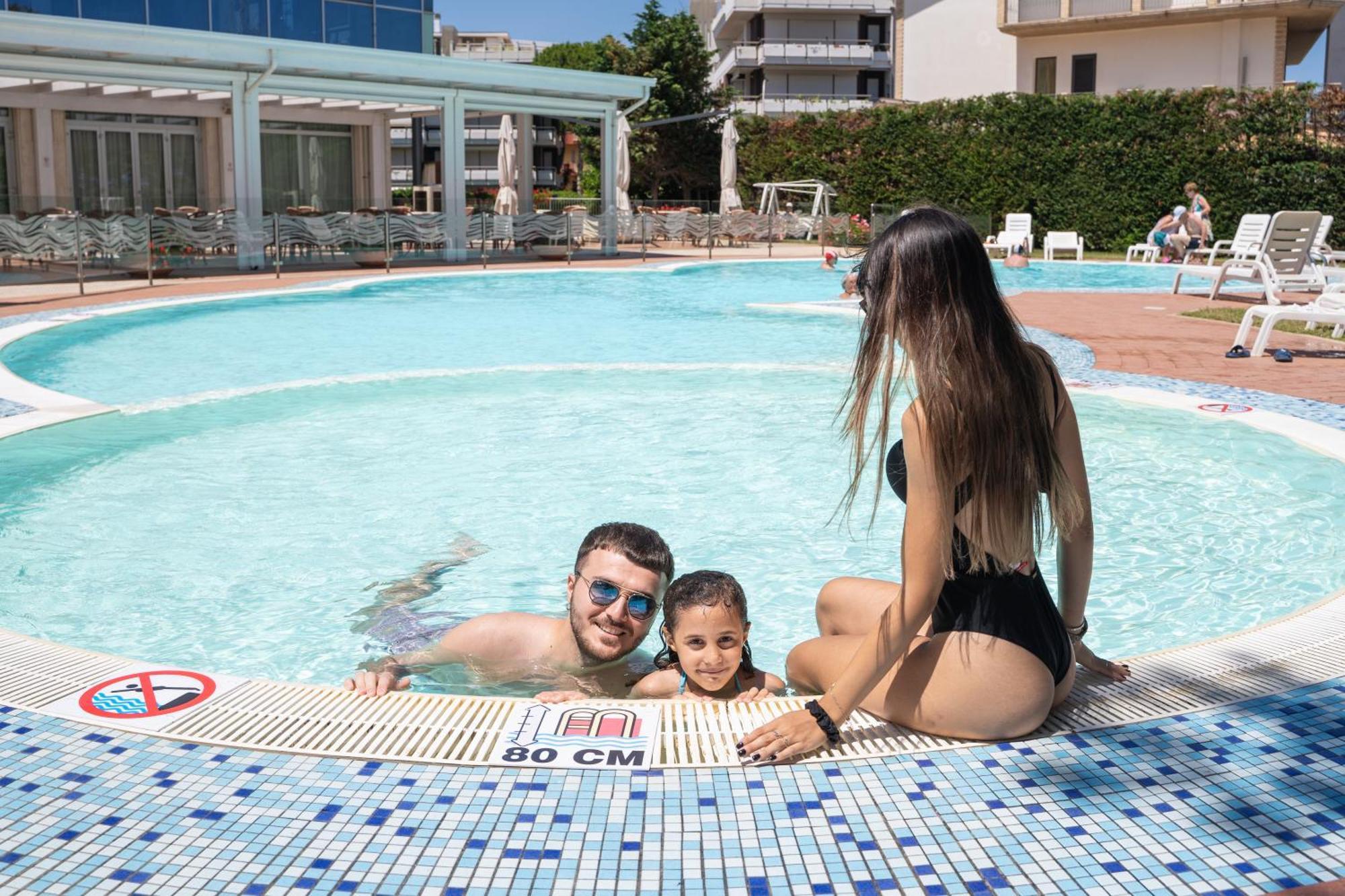 סילבי מרינה Hermitage Hotel מראה חיצוני תמונה