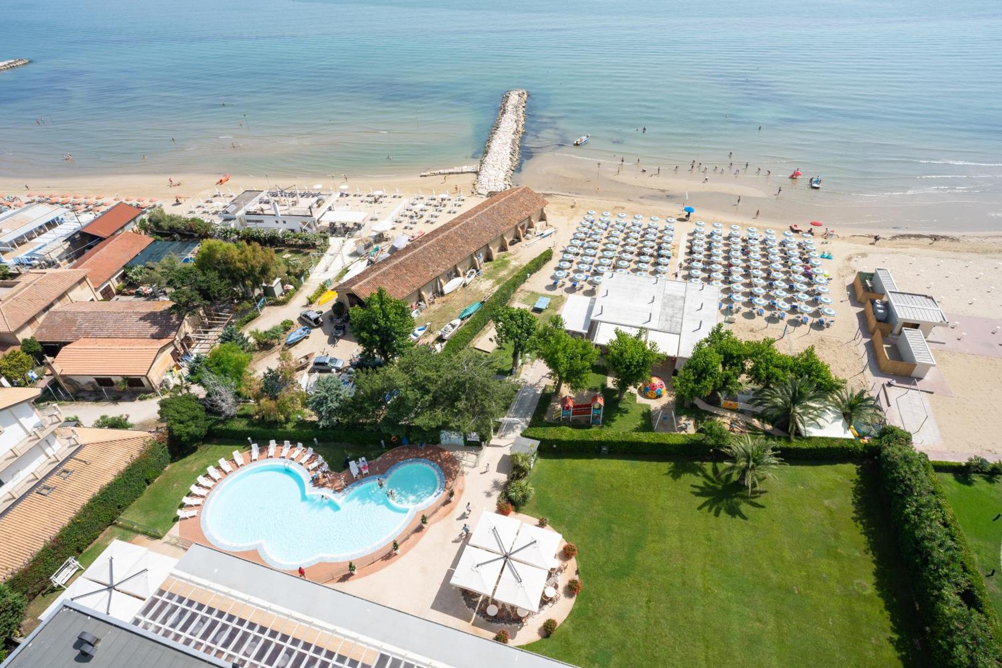 סילבי מרינה Hermitage Hotel מראה חיצוני תמונה