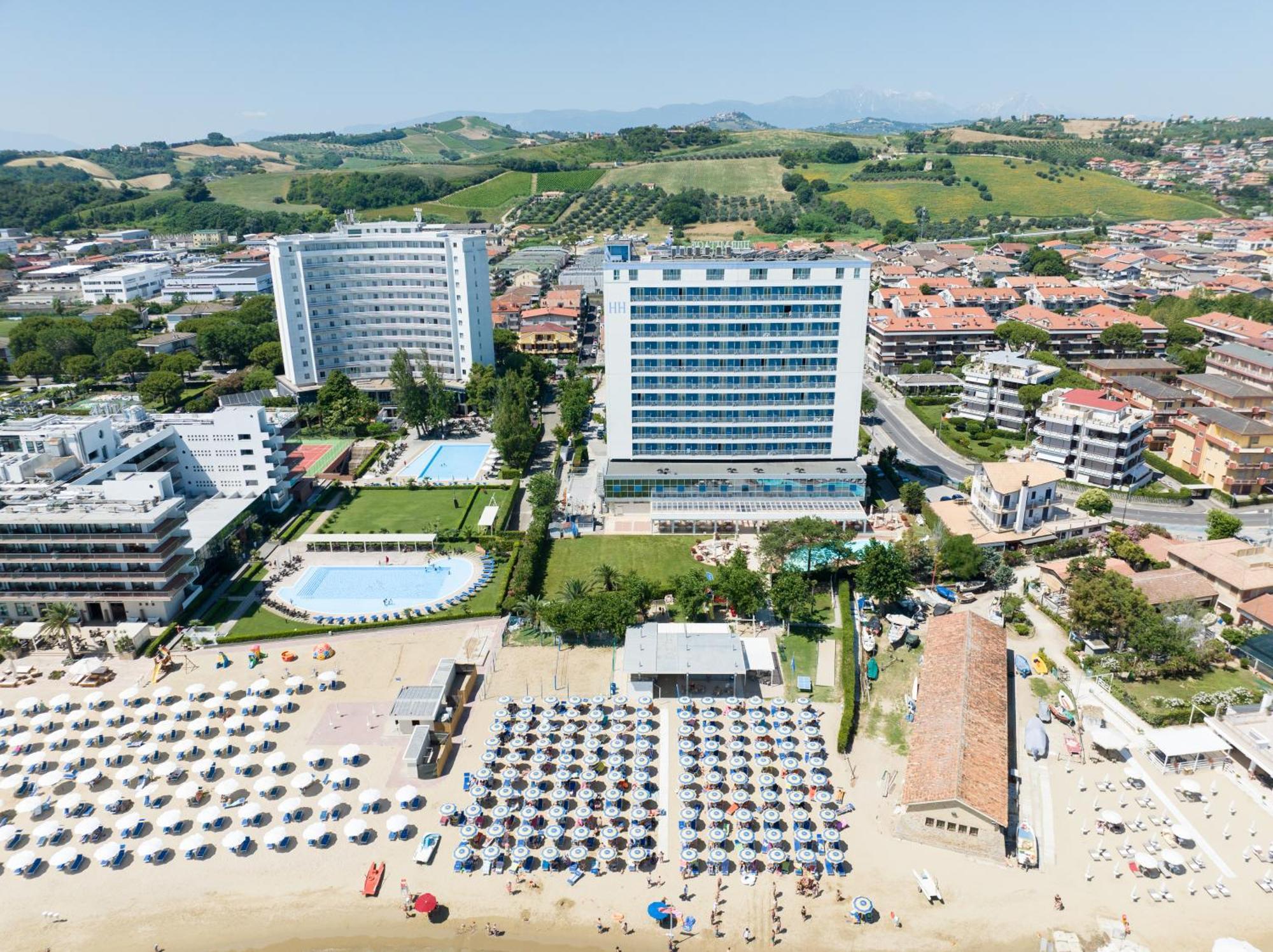 סילבי מרינה Hermitage Hotel מראה חיצוני תמונה