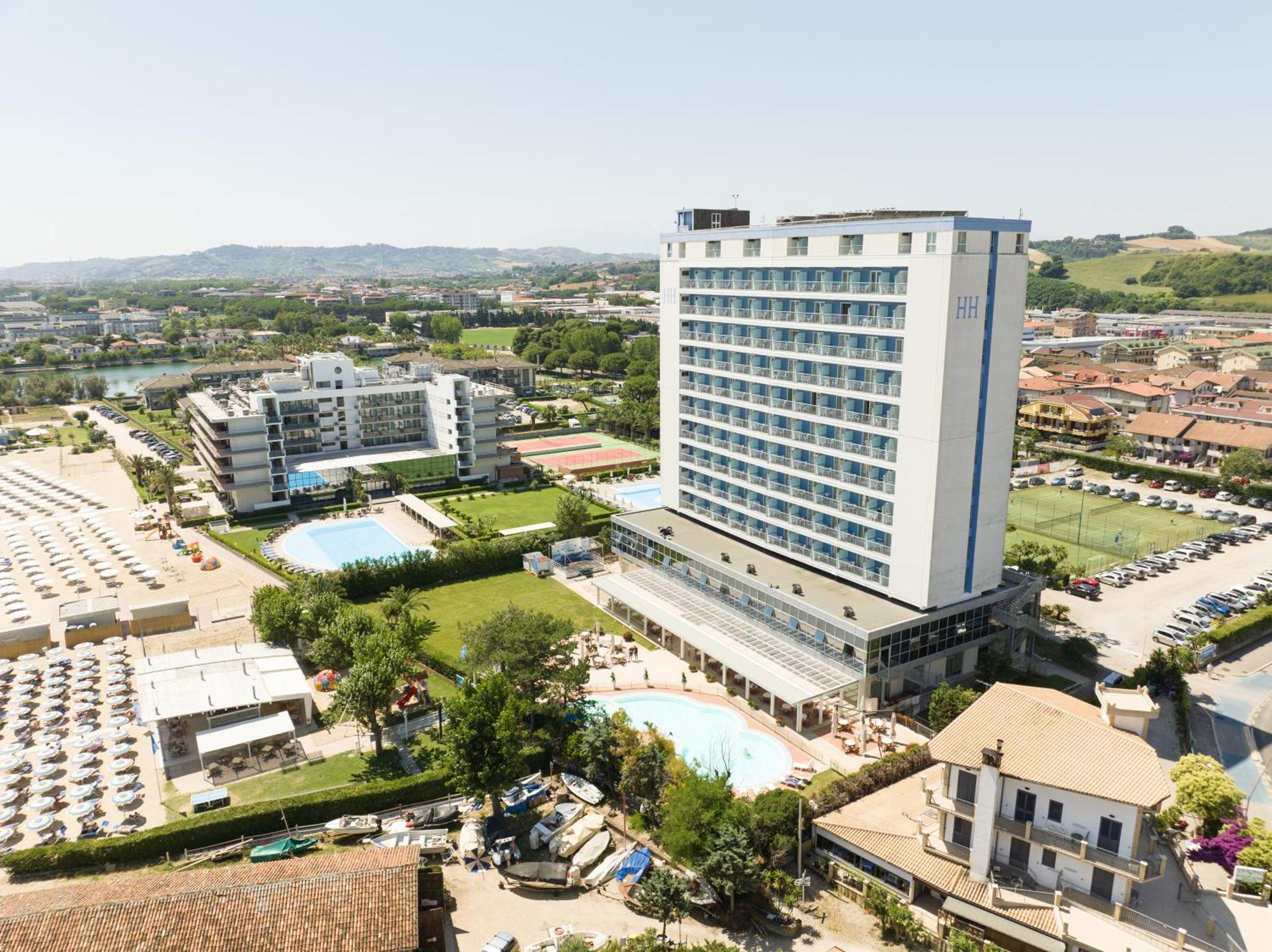 סילבי מרינה Hermitage Hotel מראה חיצוני תמונה