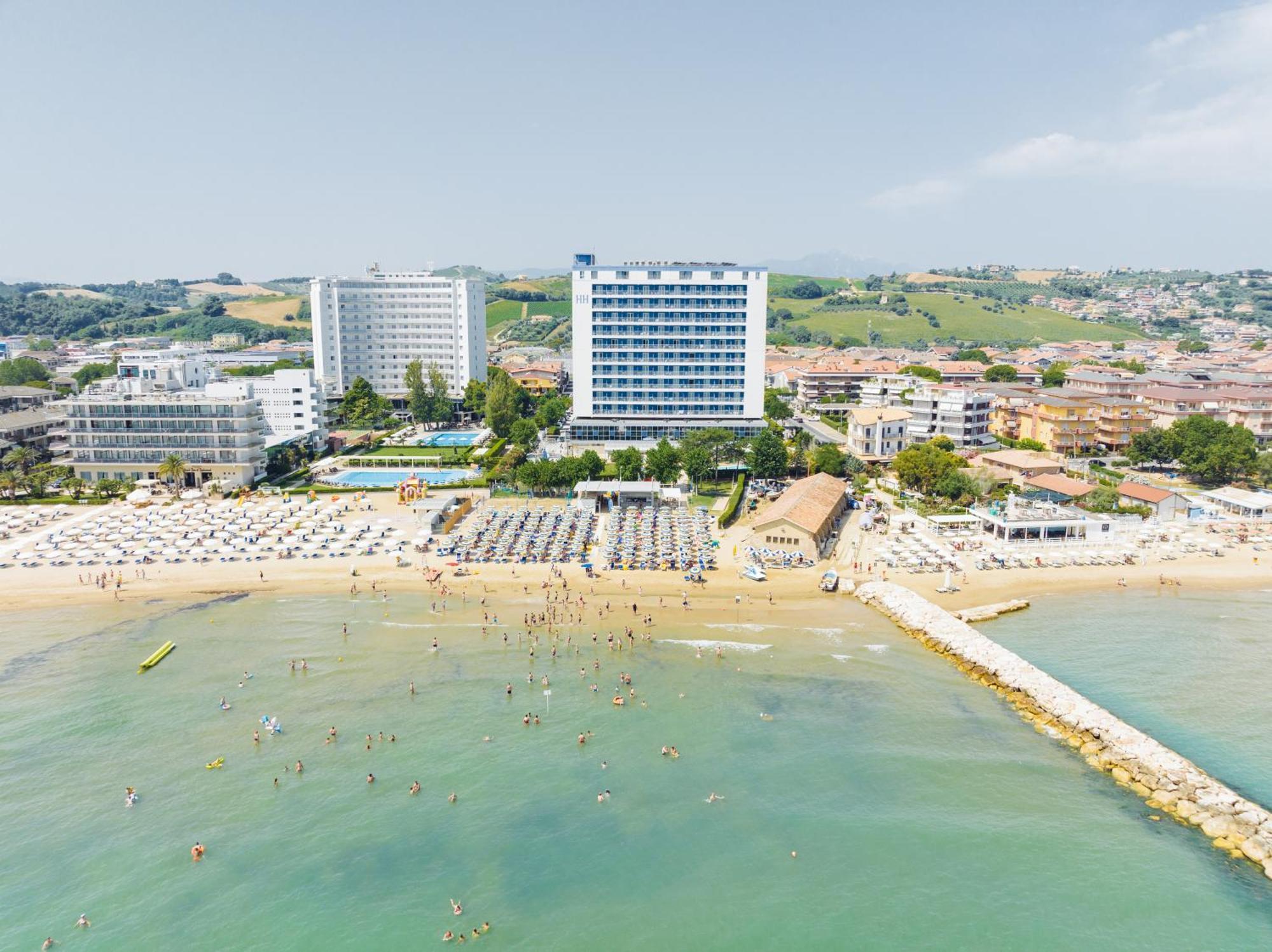 סילבי מרינה Hermitage Hotel מראה חיצוני תמונה