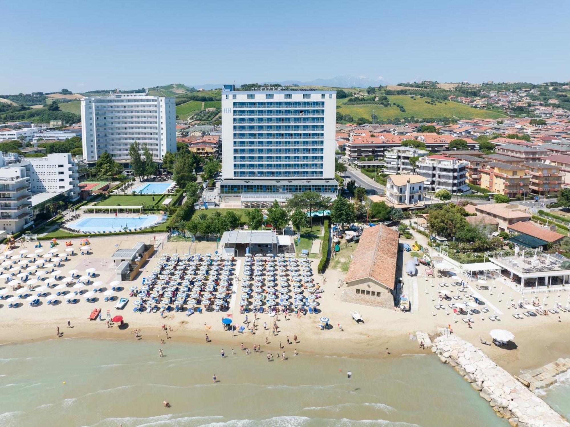 סילבי מרינה Hermitage Hotel מראה חיצוני תמונה