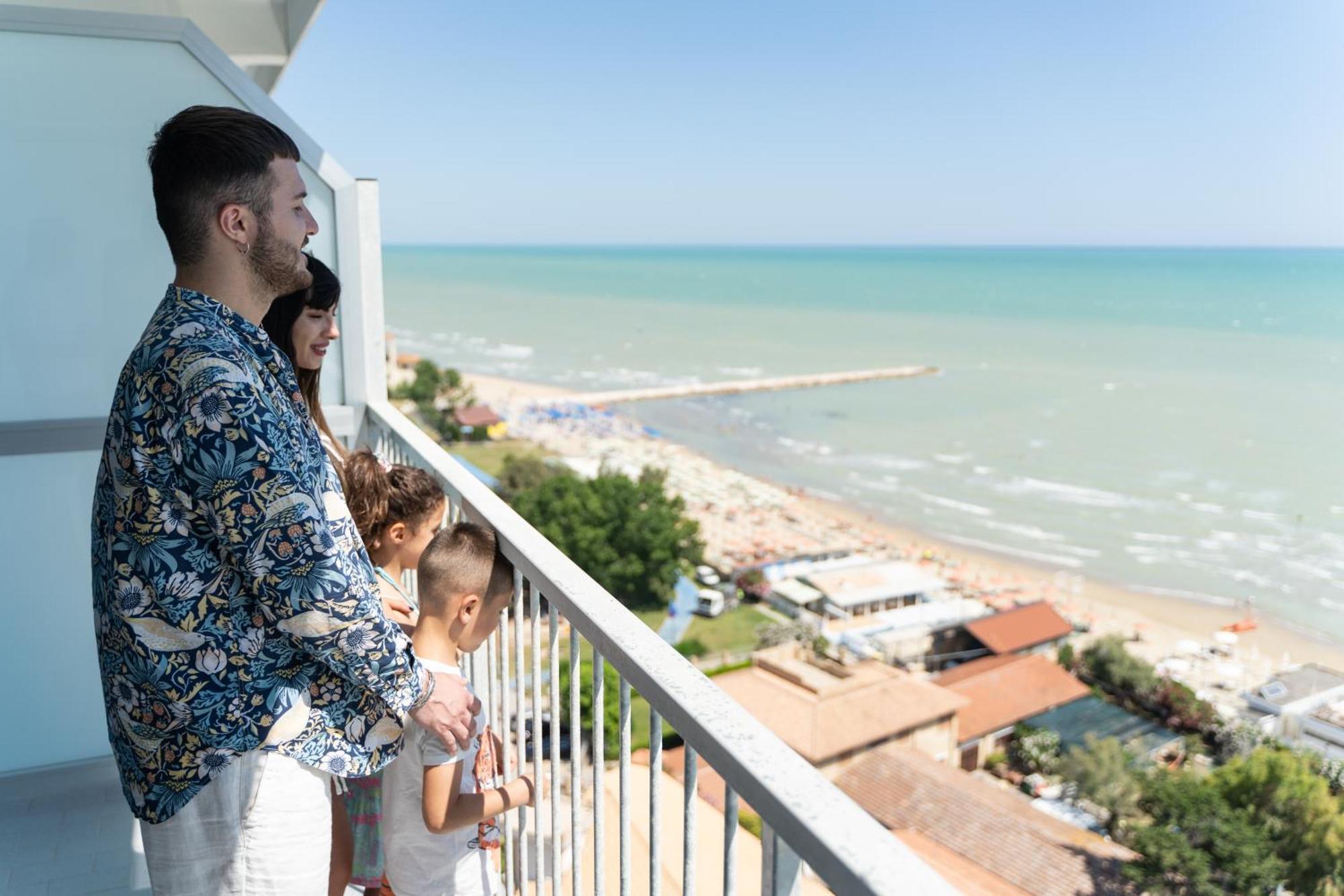 סילבי מרינה Hermitage Hotel מראה חיצוני תמונה